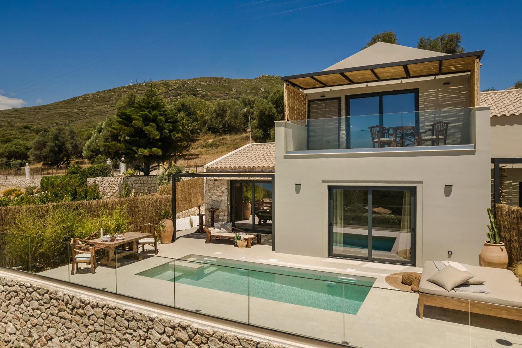 Hilaritas Luxury Sea View, Private Pool & Jacuzzi Paradise Dom wakacyjny Ratzaklíon