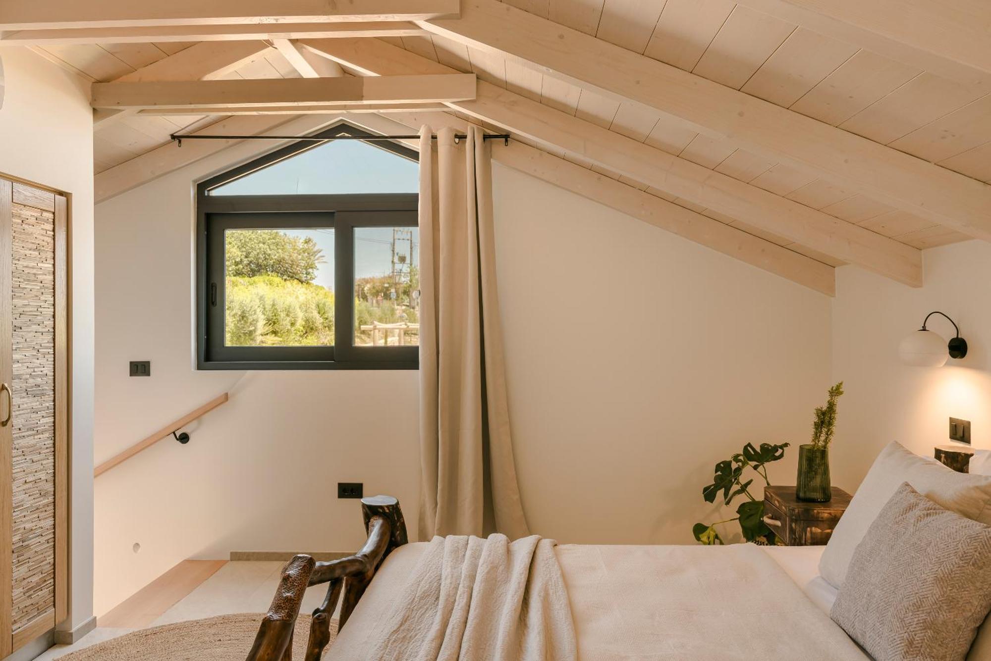 Hilaritas Luxury Sea View, Private Pool & Jacuzzi Paradise
